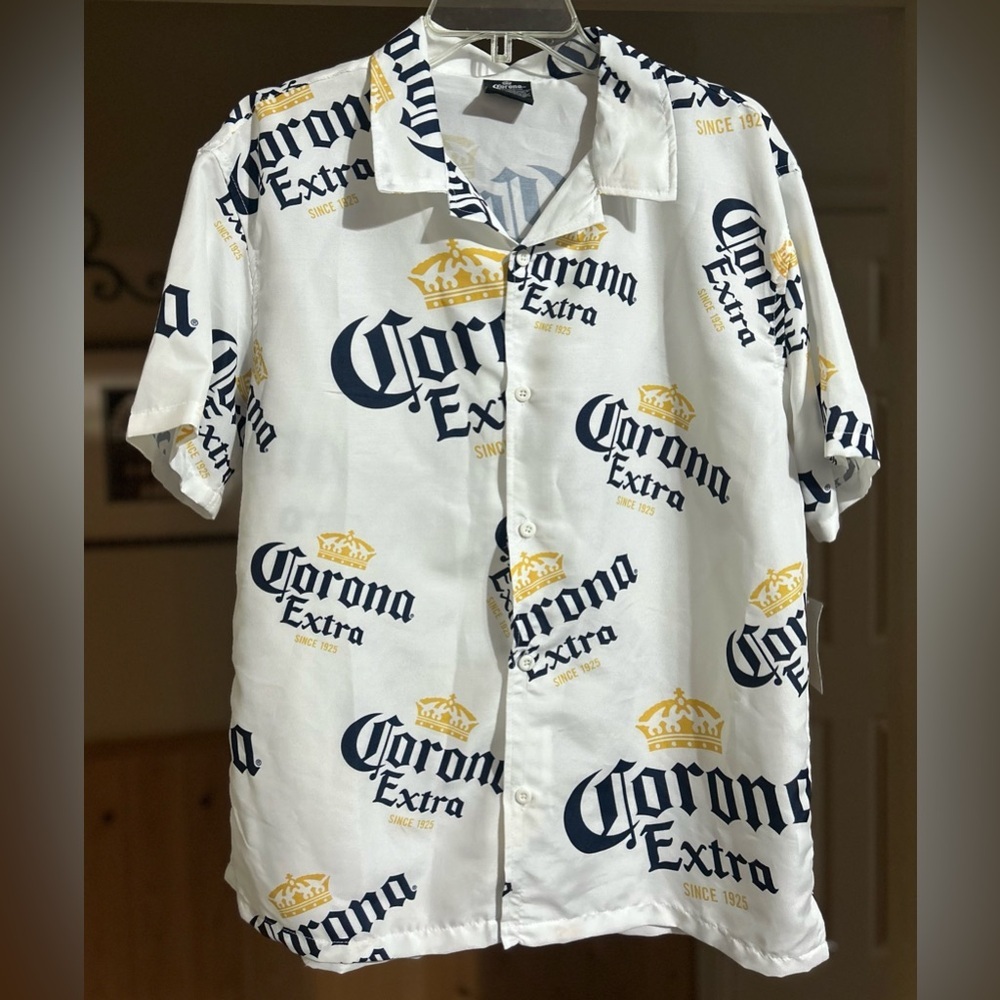 Corona Extra Button Up Shirt Sz M Men Beer Logo Graphic Beach Casual Lightweight